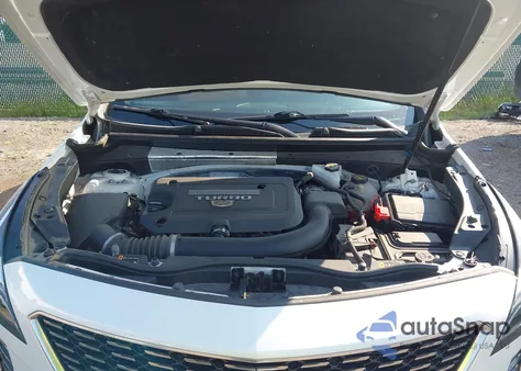 2021 Cadillac Xt4 Awd Premium Luxury z USA, uszkodzony, nr VIN 1GYFZDR44MF048093